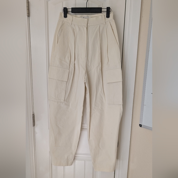 NWOT Cream Cargo Adjustible Wide Leg & Barrel Pants Small - Picture 4 of 15